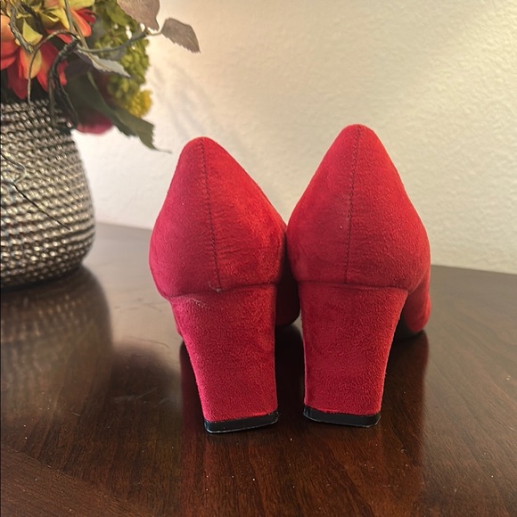 Unisa Red Suede Heels Classic Stiletto Pumps - Picture 5 of 9